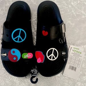 Peace & Love Croc sandal